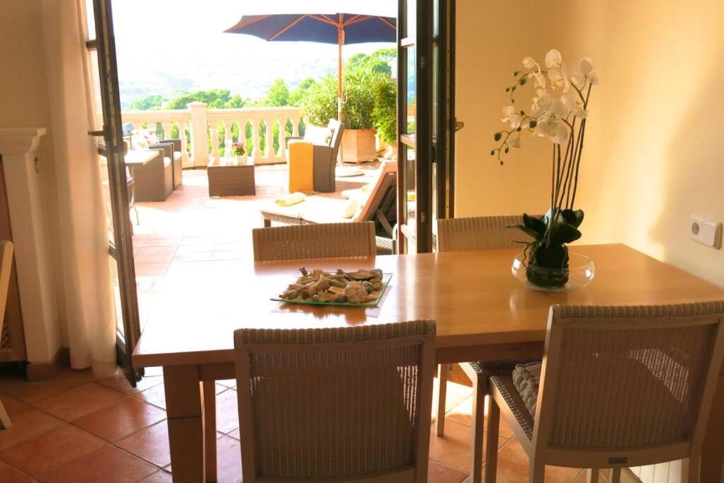 Apartamento En El Puerto De Soller Con Gran Terraza Privada Y Vistas Al Mar. Piscina Comunitaria. Localizado En Un Zona Tranquila Y Muy Soleada. Wifi Gratis Disponible. Parking. Kültér fotó