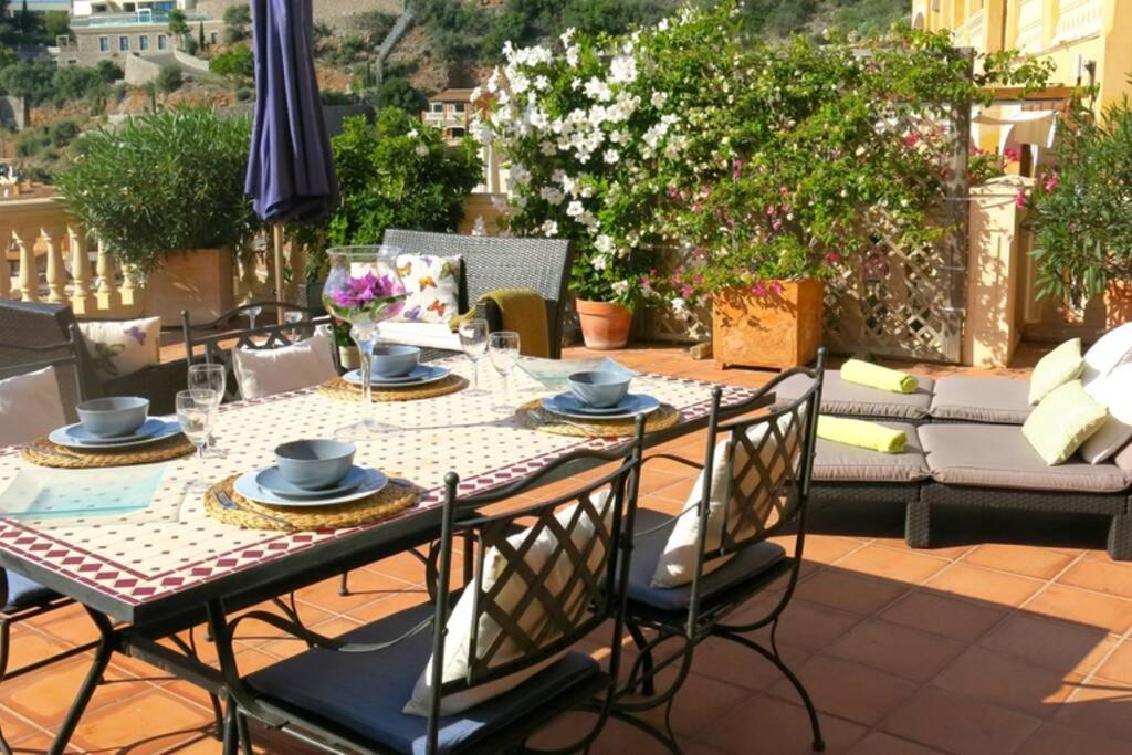 Apartamento En El Puerto De Soller Con Gran Terraza Privada Y Vistas Al Mar. Piscina Comunitaria. Localizado En Un Zona Tranquila Y Muy Soleada. Wifi Gratis Disponible. Parking. Kültér fotó