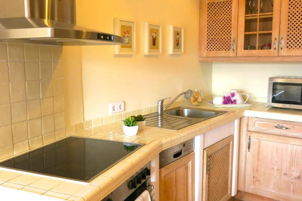 Apartamento En El Puerto De Soller Con Gran Terraza Privada Y Vistas Al Mar. Piscina Comunitaria. Localizado En Un Zona Tranquila Y Muy Soleada. Wifi Gratis Disponible. Parking. Kültér fotó